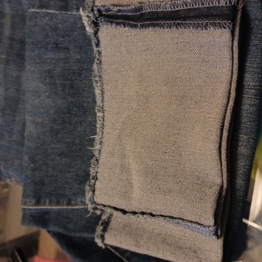 Style& Co denim Capri size 12. Cuffed bottom. New condition - Picture 9 of 9